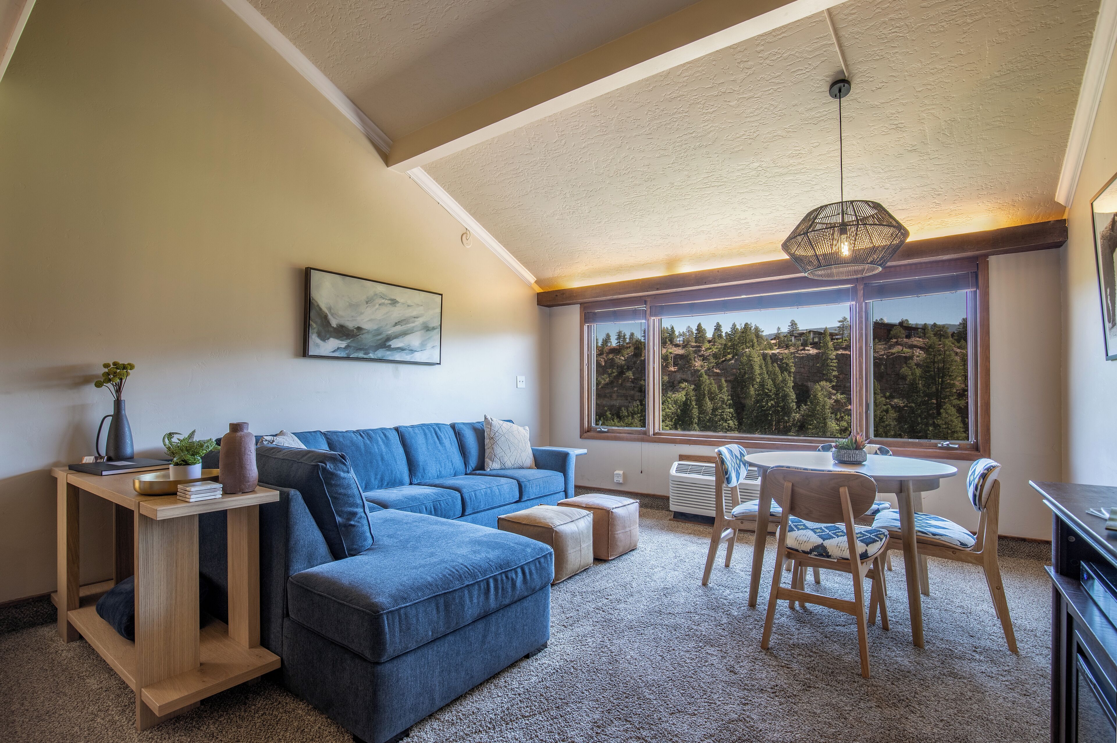 Tamarron Loft Condo - Ski/Hot Tub/Pool/Gym/Mtn Views