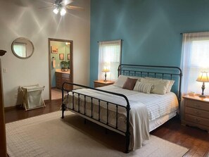 4 Schlafzimmer, Bügeleisen/Bügelbrett, WLAN, Bettwäsche