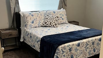 3 bedrooms, iron/ironing board, free WiFi, bed sheets