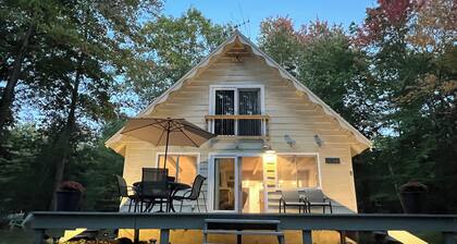 Birch Cottage - Wonderful location. Beach, Hike, & Shop! Pure Michigan getaway.