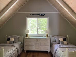 3 habitaciones, escritorio, wifi gratis y ropa de cama 