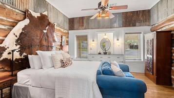 Family House, Multiple Beds | Iron/ironing board, free WiFi