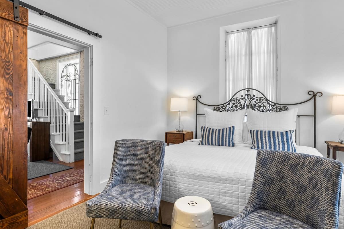Comfort House, Multiple Beds | 2 bedrooms, iron/ironing board, free WiFi
