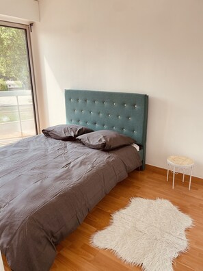 2 habitaciones, tabla de planchar con plancha y wifi 