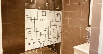 Apartment with private parking