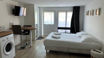 1 chambre, coffres-forts dans les chambres, bureau