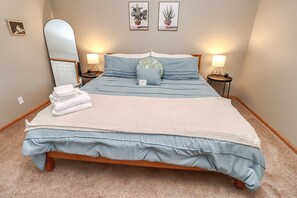 4 室のベッドルーム、アイロン / アイロン台、WiFi、ベッドシーツ