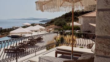 Superior Villa | 2 bedrooms, in-room safe, blackout drapes, iron/ironing board