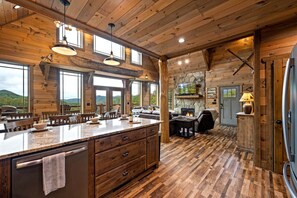 Interior - Tula & Oak House (Sevier County)