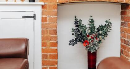 Honeysuckle Terrace - From 125 Per Night