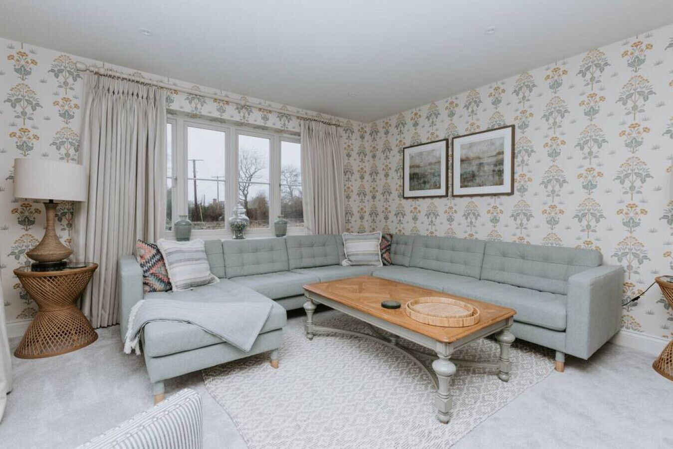 Hayward House Hot Tub Large Garden