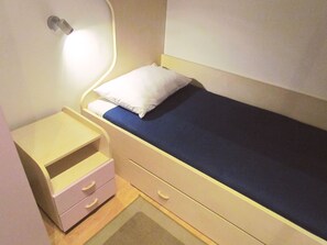 1 bedroom, free WiFi, bed sheets