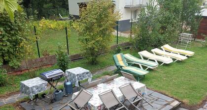 Detached house with garden near Amboise