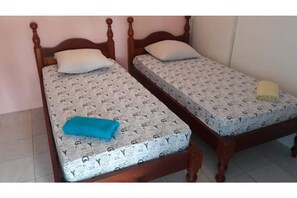 1 Schlafzimmer, Bügeleisen/Bügelbrett, Reisekinderbett, kostenloses WLAN