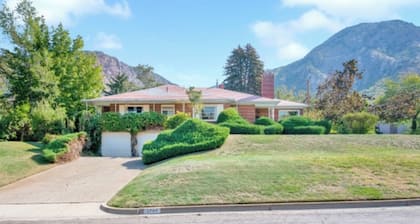 Short walk to the trails!