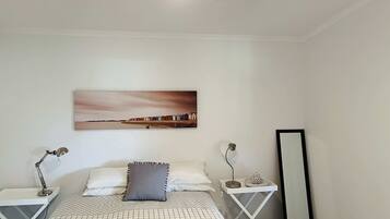 3 bedrooms, bed sheets