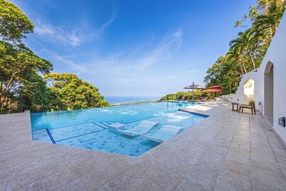 Gorgeous Villa with Breathtaking Ocean Views