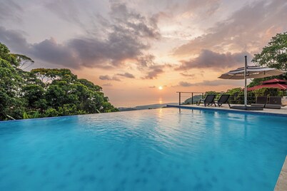 Gorgeous Villa with Breathtaking Ocean Views