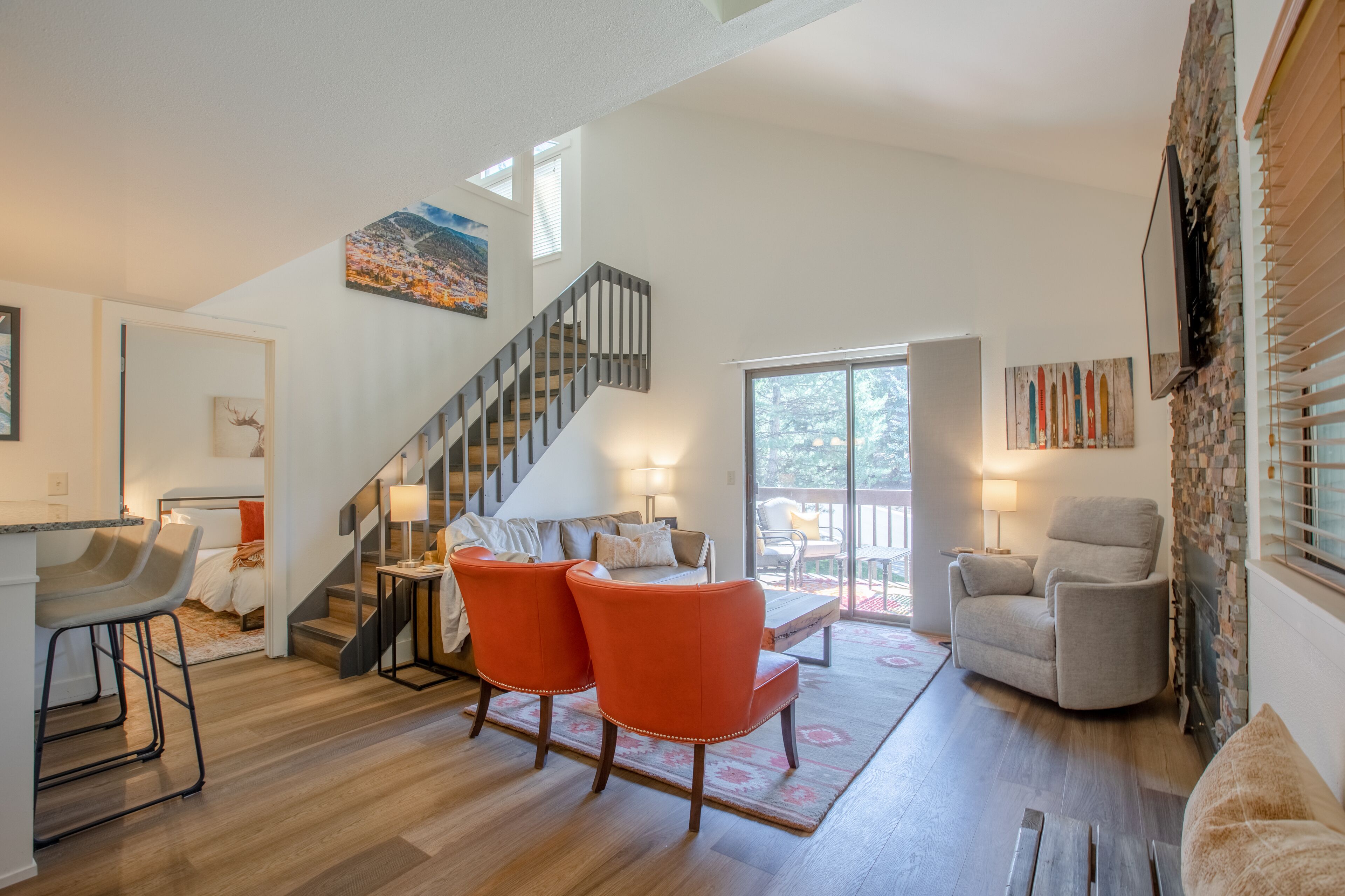 Family Friendly! 2 bdrm Loft  - Red Pine Oasis + Pool