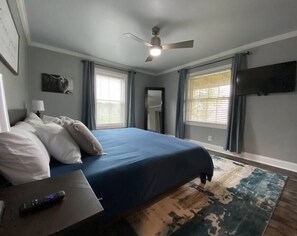3 chambres, fer et planche à repasser, Wi-Fi gratuit, draps fournis