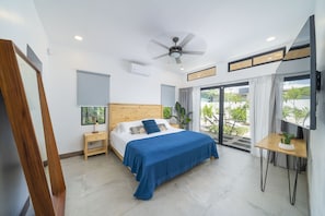 4 bedrooms, in-room safe, desk, iron/ironing board