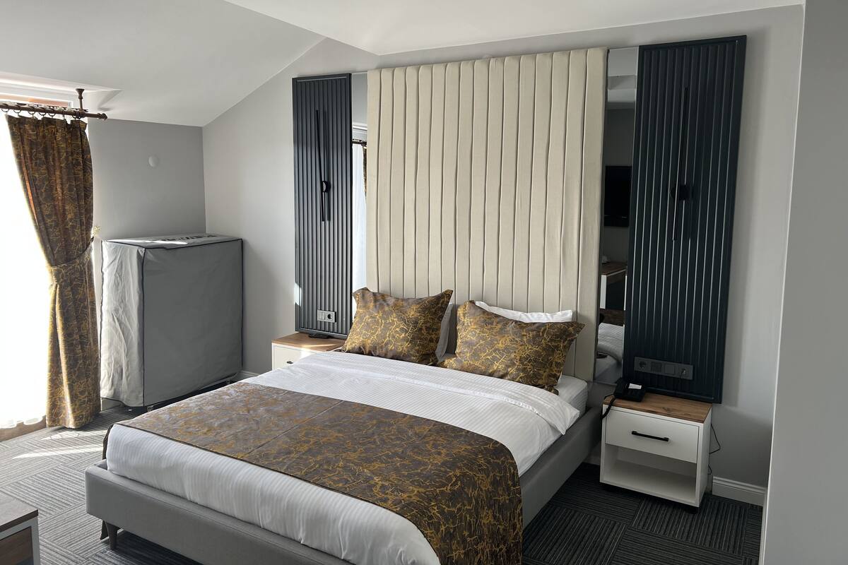 1 bedroom, desk, soundproofing, iron/ironing board