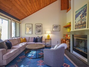 Smart TV, fireplace, DVD player, video library