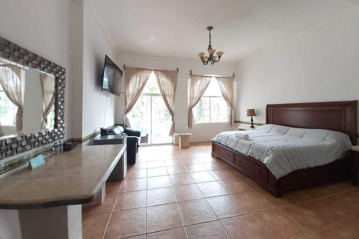Quarto casal premium | Wi-Fi de cortesia, roupa de cama