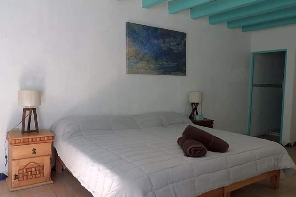 Quarto casal standard | Wi-Fi de cortesia, roupa de cama