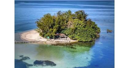 Cabo Rojo PR Beachfront apartment with direct access to the beach