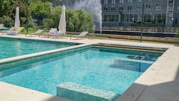 Seasonal outdoor pool