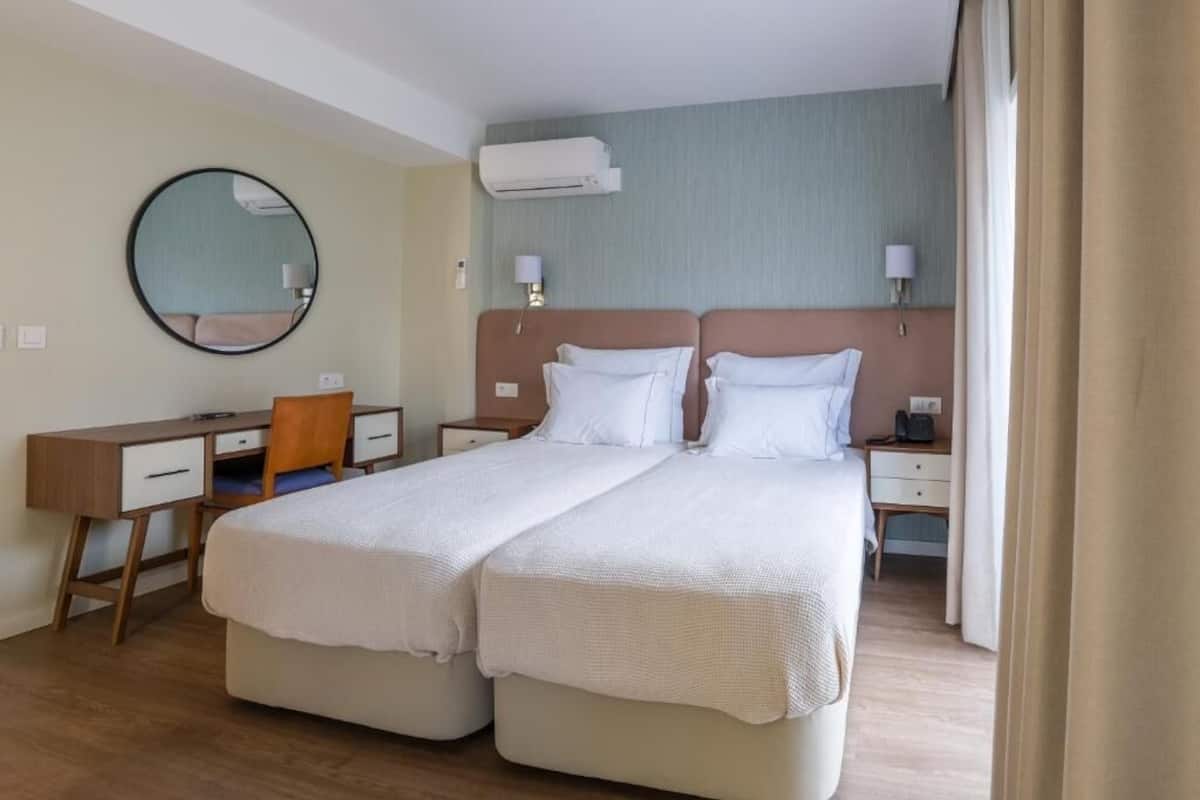 Superior Room | 1 bedroom, minibar, free WiFi, bed sheets