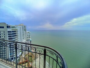 Comfort Apartment, 2 Bedrooms | Balcony - Sea View - Rodadero - First Beachfront Line - 2 Pools (Santa Marta)