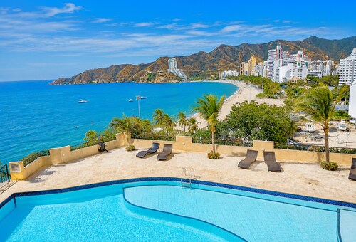 Sea View - Rodadero - First Beachfront Line - 2 Pools
