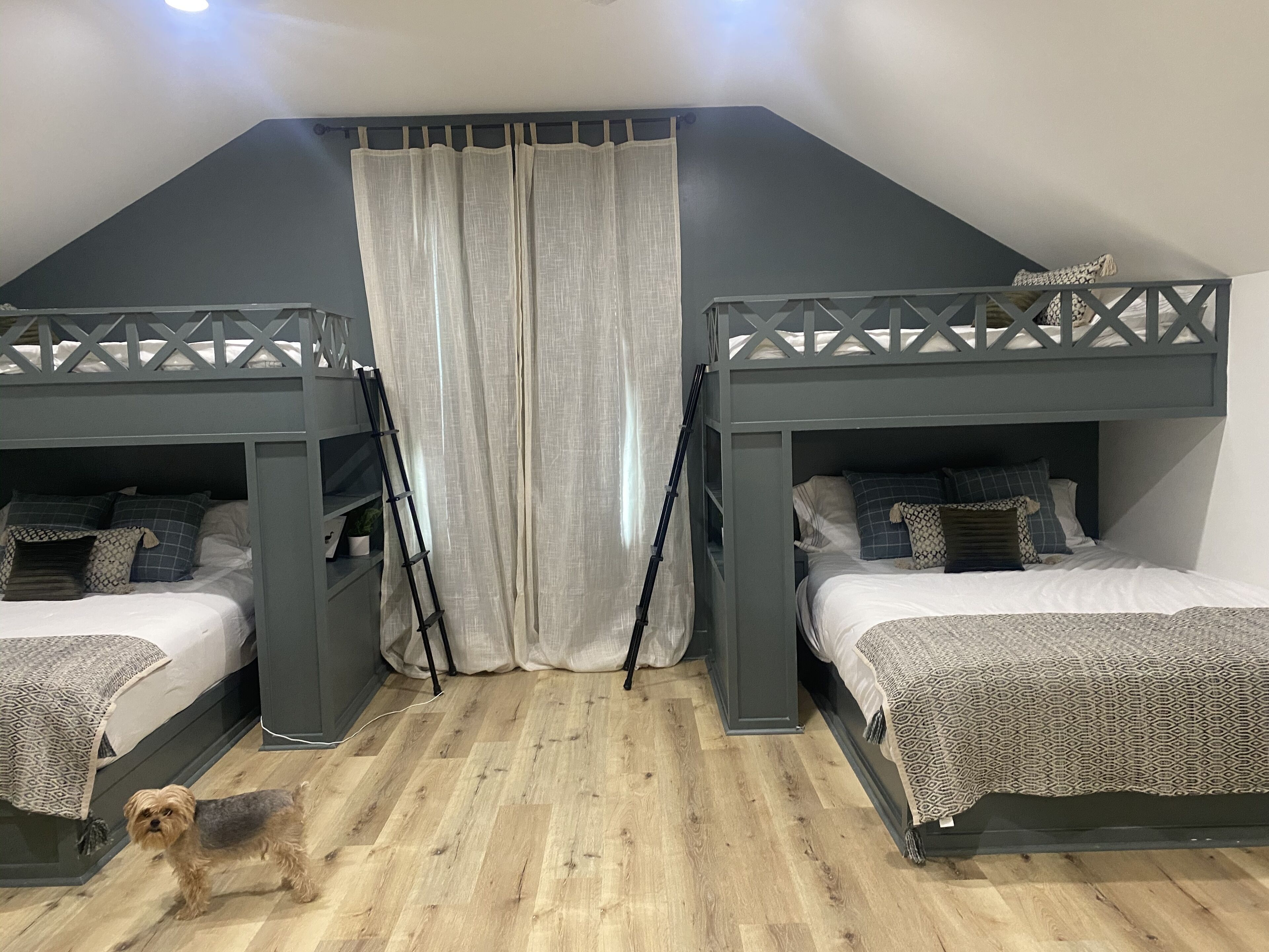 Beautiful Lake house located in Big lake!