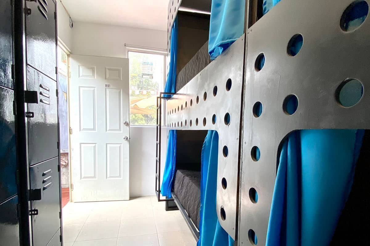 Edredón, wifi gratis y ropa de cama