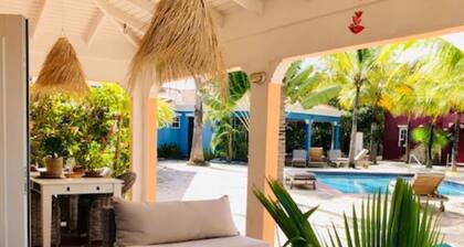 Luxury Divers & surfers paradise, small exclusive resort