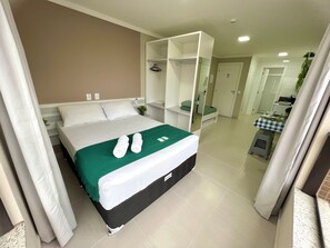 Suite monolocale Premier | Con stile personalizzato, con arredamento individuale, tende oscuranti