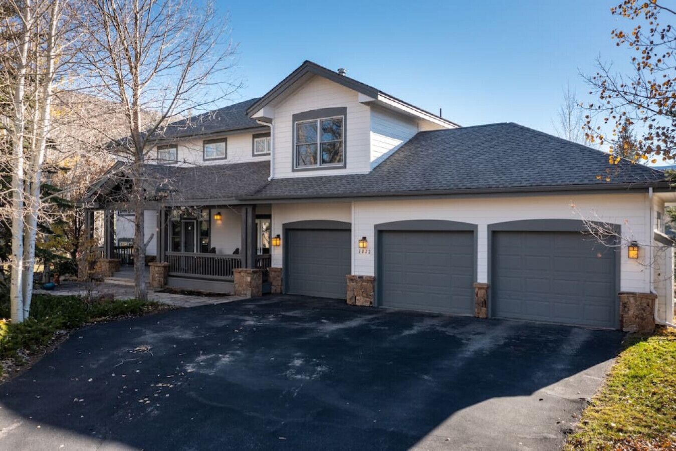 Immaculate 5BD/4BA Mountain Estate Family Retreat!
