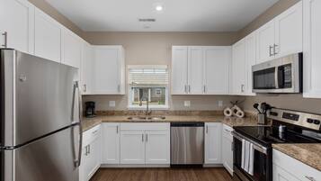 Premium Condo | Private kitchen | Fridge, microwave, oven, stovetop
