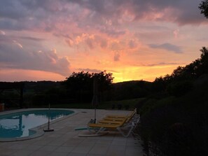 Outdoor pool - Villa Marguerite (Salviac)