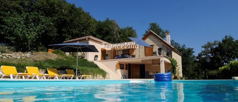 Piscine extérieure