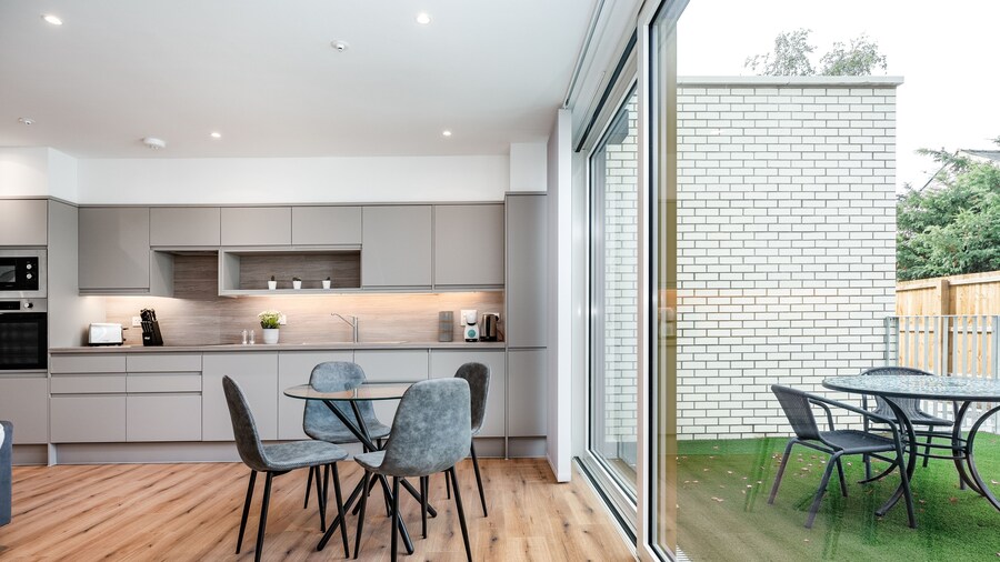 Holland Place