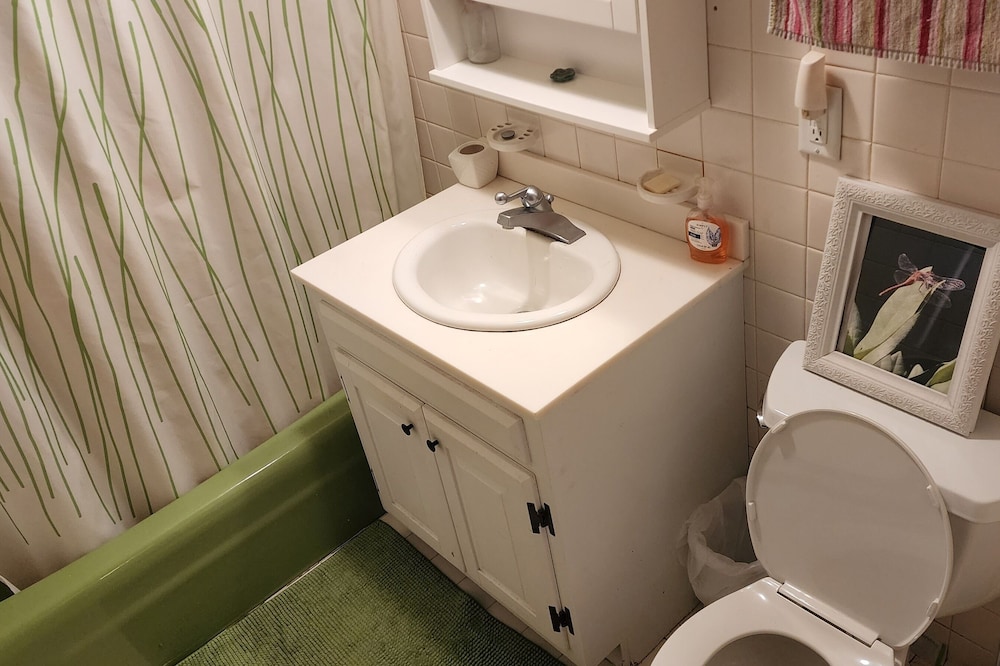 waterbury stowe studio with private entrance and outdoor hot tub