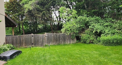 waterbury stowe studio with private entrance and outdoor hot tub