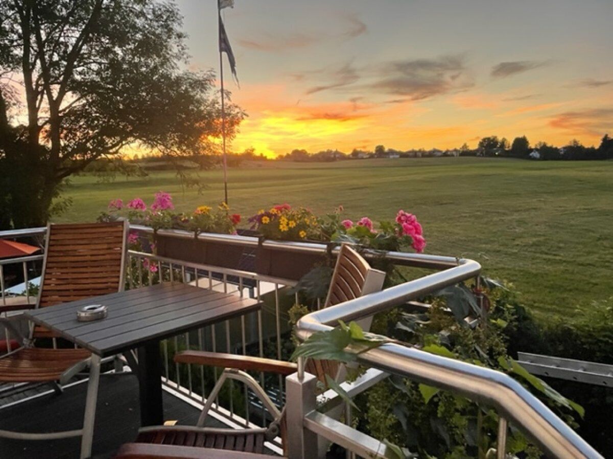 Apartment with an unobstructed view of the countryside