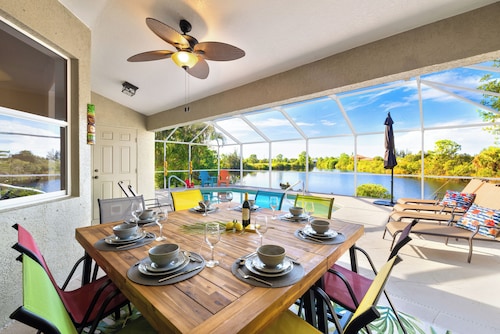 Villa Key West tropical retreat with lake views and a genuine Key West feel!