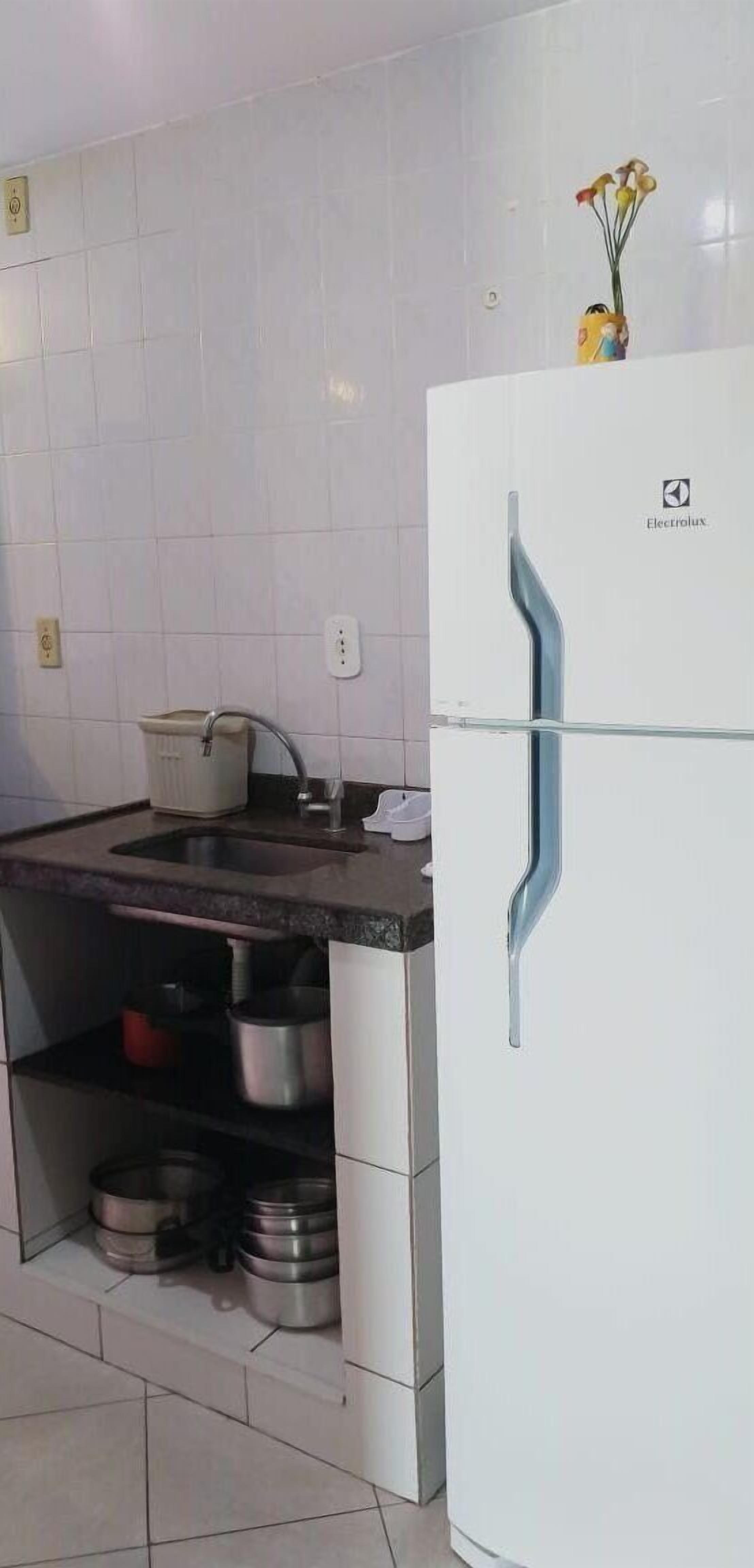 ベーシック アパートメント | 専用キッチン | 小型冷蔵庫、電子レンジ、ミキサー、調理器具と食器