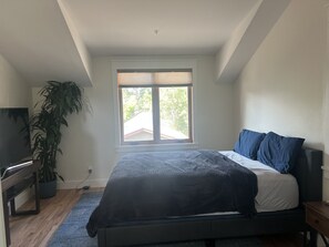 2 bedrooms, desk, WiFi - Renovated, high ceilings and amazing views in the heart of downtown Boulder (Boulder)