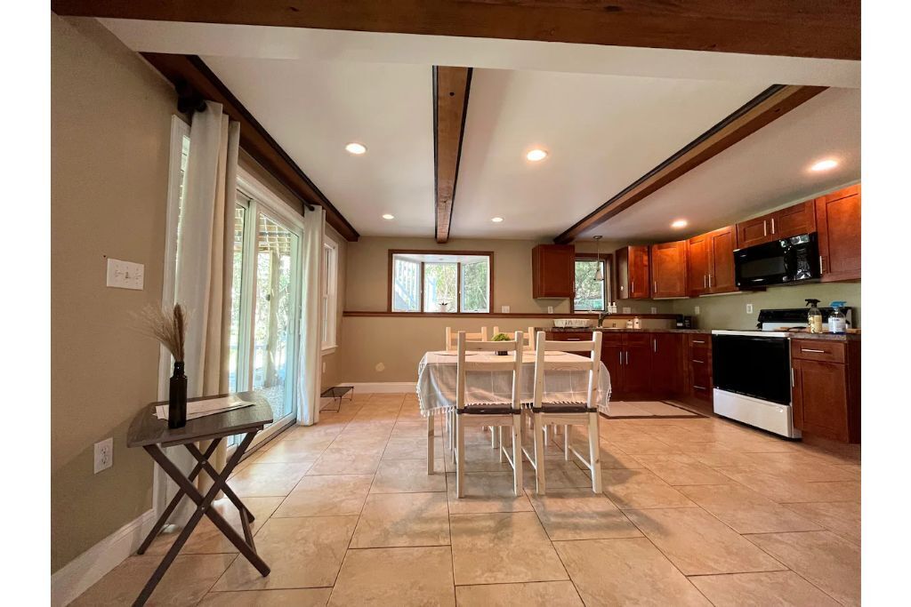 Buttermilk Bay Private Guest Suite